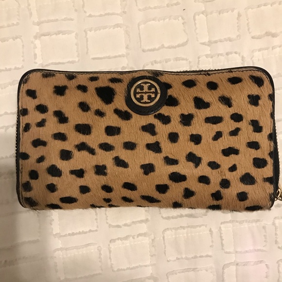 Tory Burch wallet - Picture 1 of 2